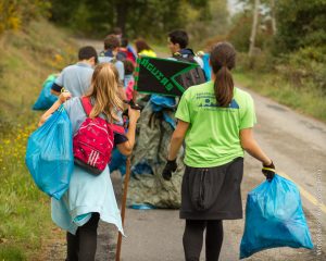 Patrulla Scout Aguias limpando Montealegre